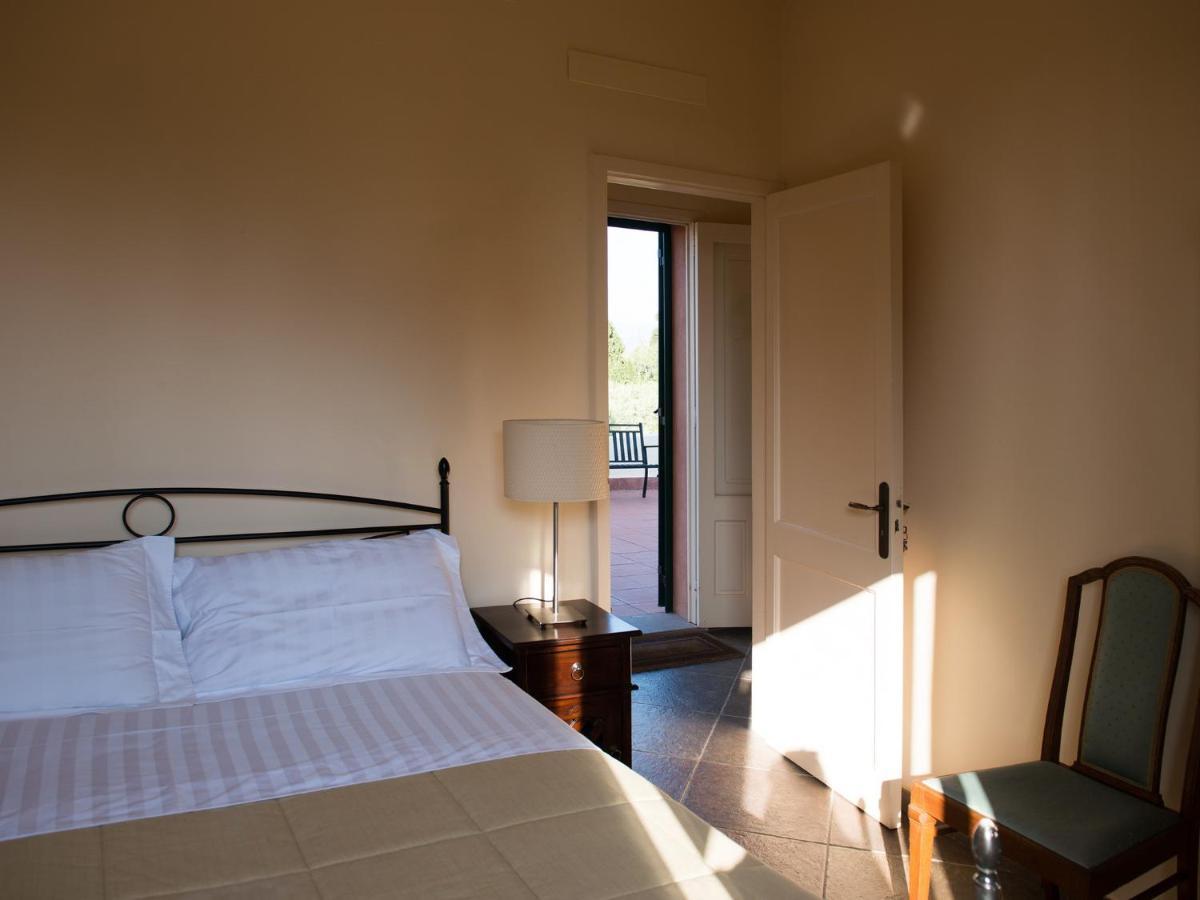 B&B Don Gaspano Pace Del Mela Екстер'єр фото